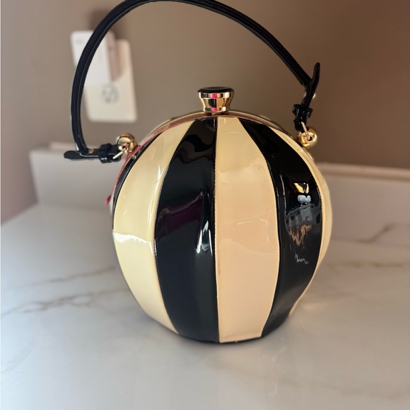 Unique Black & Cream Retro Dome Bag – Vintage Style Purse - Picture 2 of 7